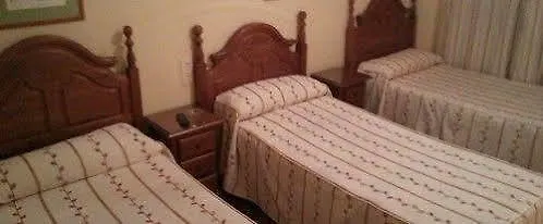 Hostal Andalucia Almuñécar 2*,